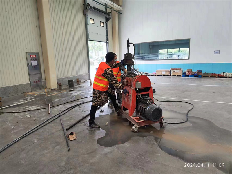 永昌厂房地面下沉塌陷注浆加固施工